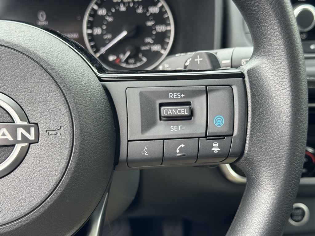 2022 Nissan Rogue SV photo 20