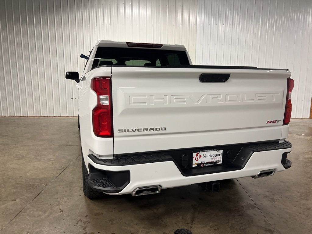 2025 Chevrolet Silverado RST photo 4