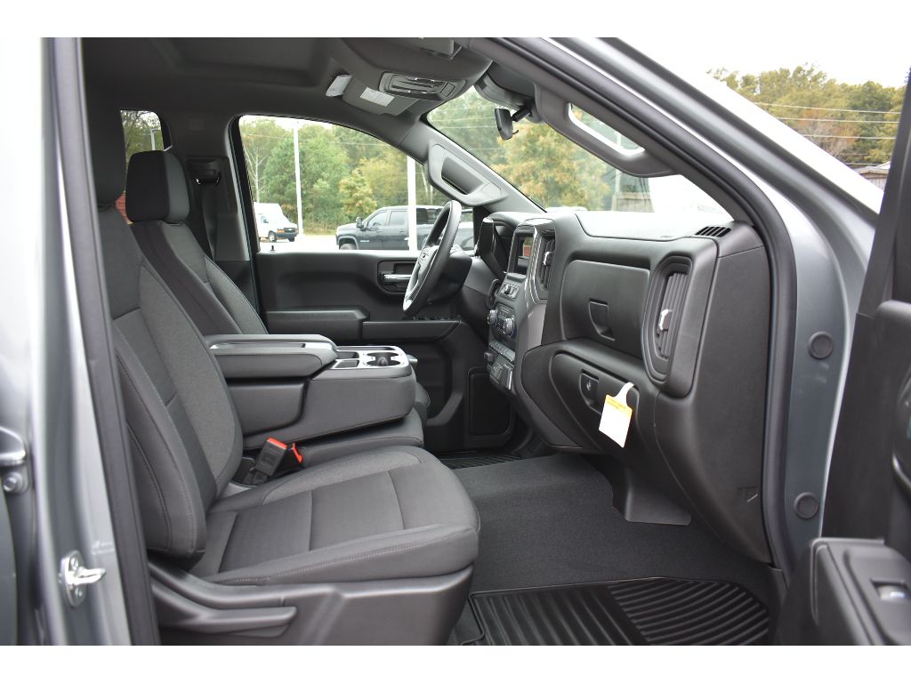2025 Chevrolet Silverado 1500 Custom photo 12
