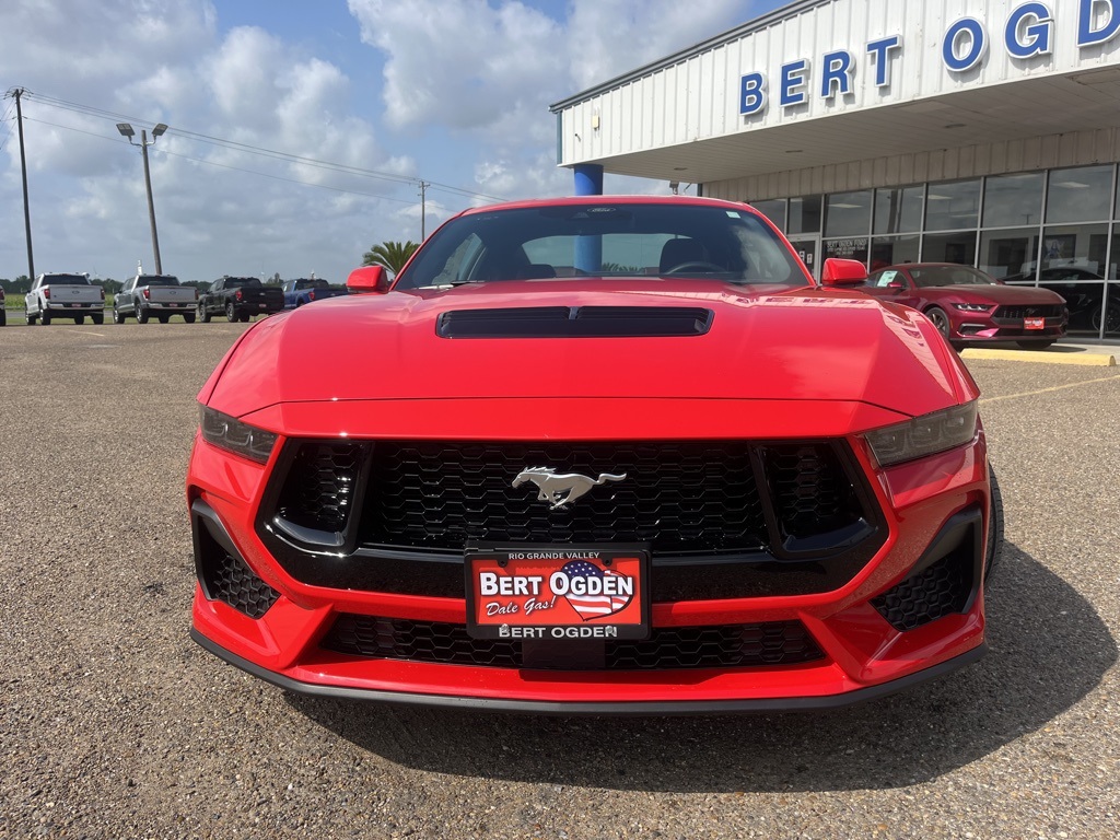 2025 Ford Mustang GT Premium photo 2