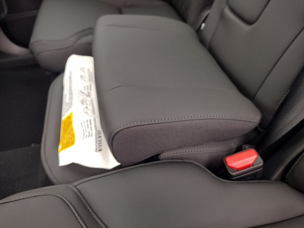 2026 VOLVO XC90 - Image 22