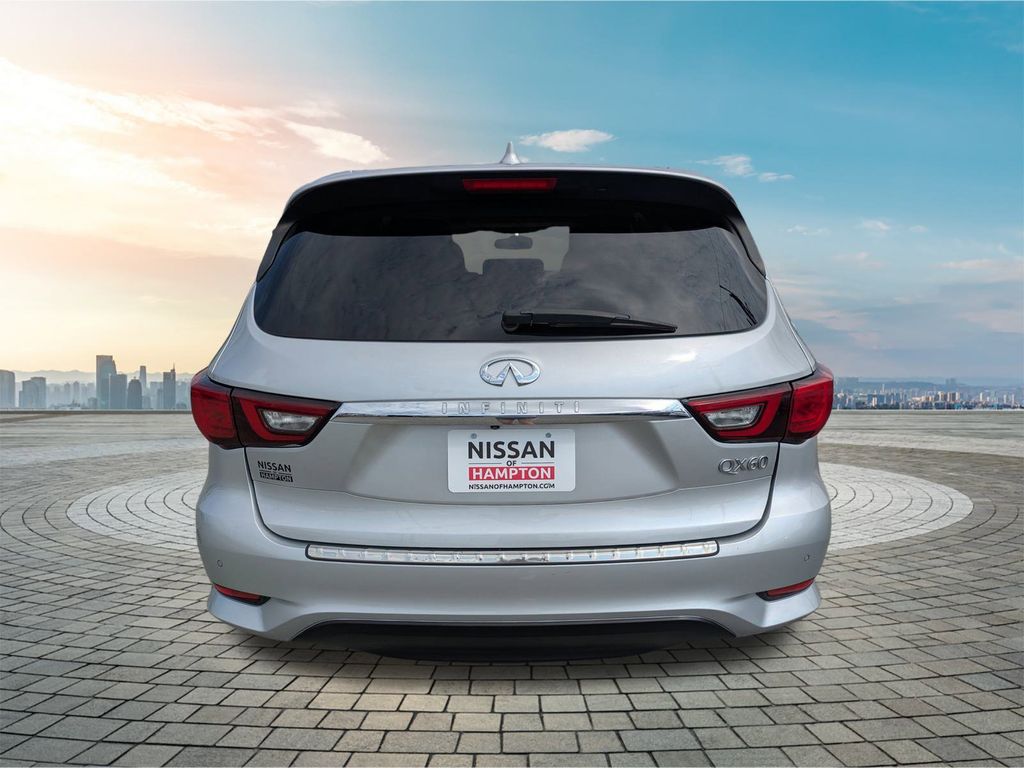 2020 Infiniti QX60 Luxe photo 3