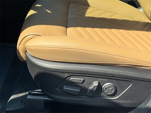 2025 Kia Sorento X-Line SX Prestige photo 16