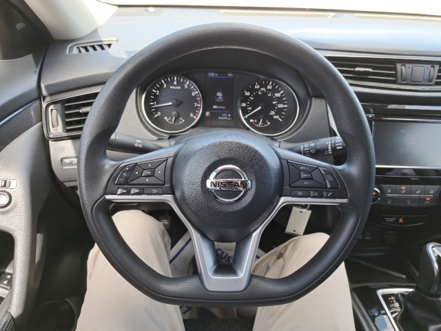 2020 Nissan Rogue S photo 16