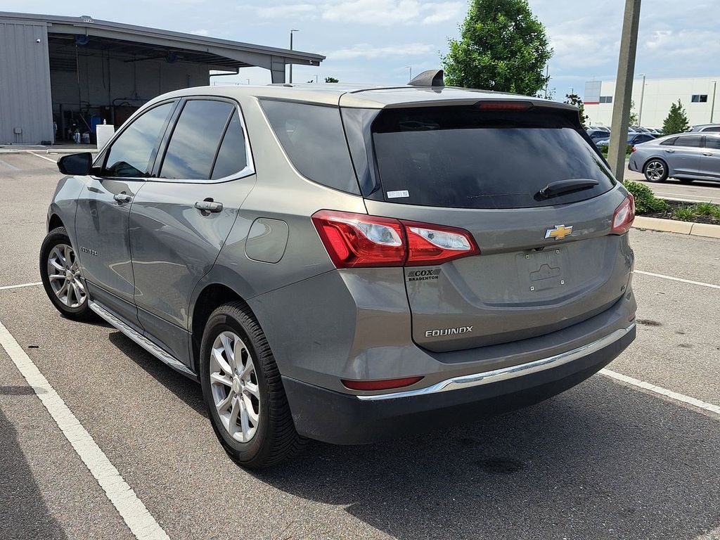 2019 Chevrolet Equinox LT photo 3