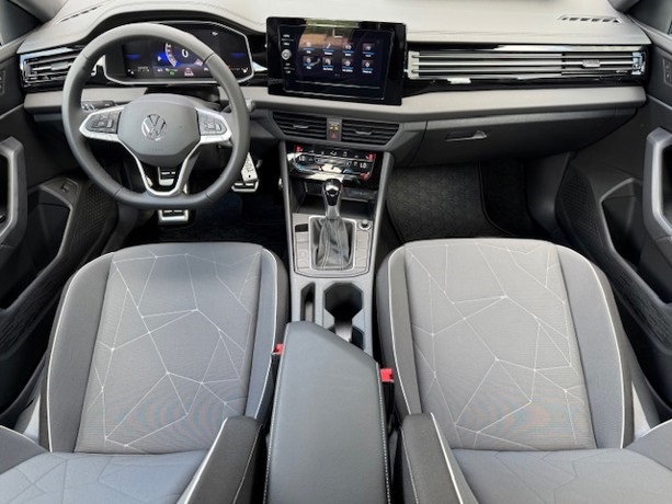 2025 Volkswagen Jetta 1.5T Sport photo 17
