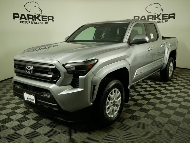 2025 Toyota Tacoma SR5's photo