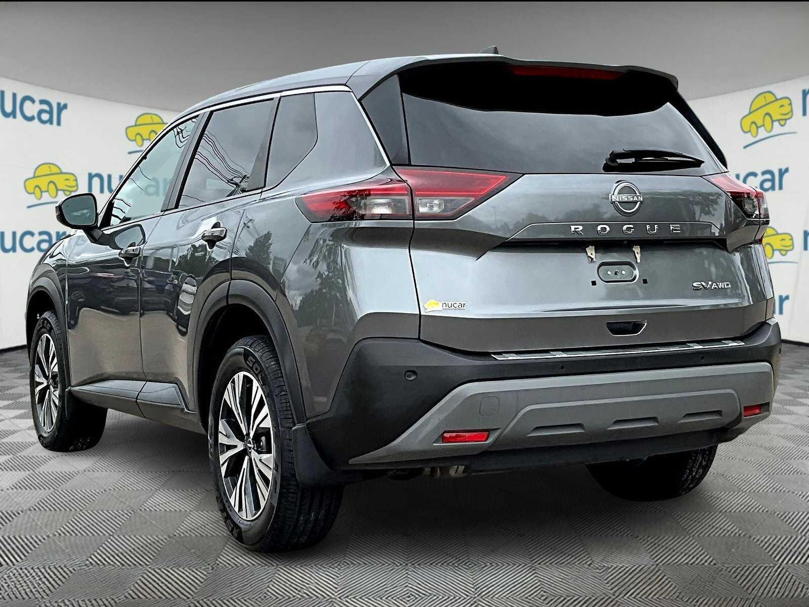 2022 Nissan Rogue SV photo 3