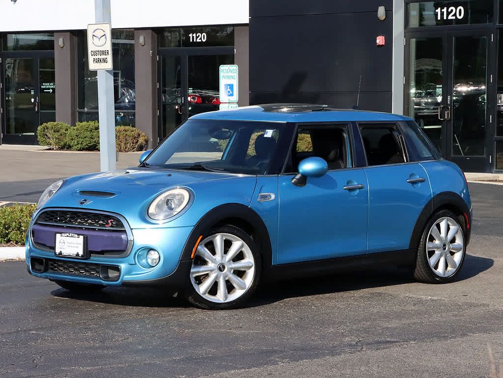 2016 Mini Cooper Hardtop 4 Door S photo 2