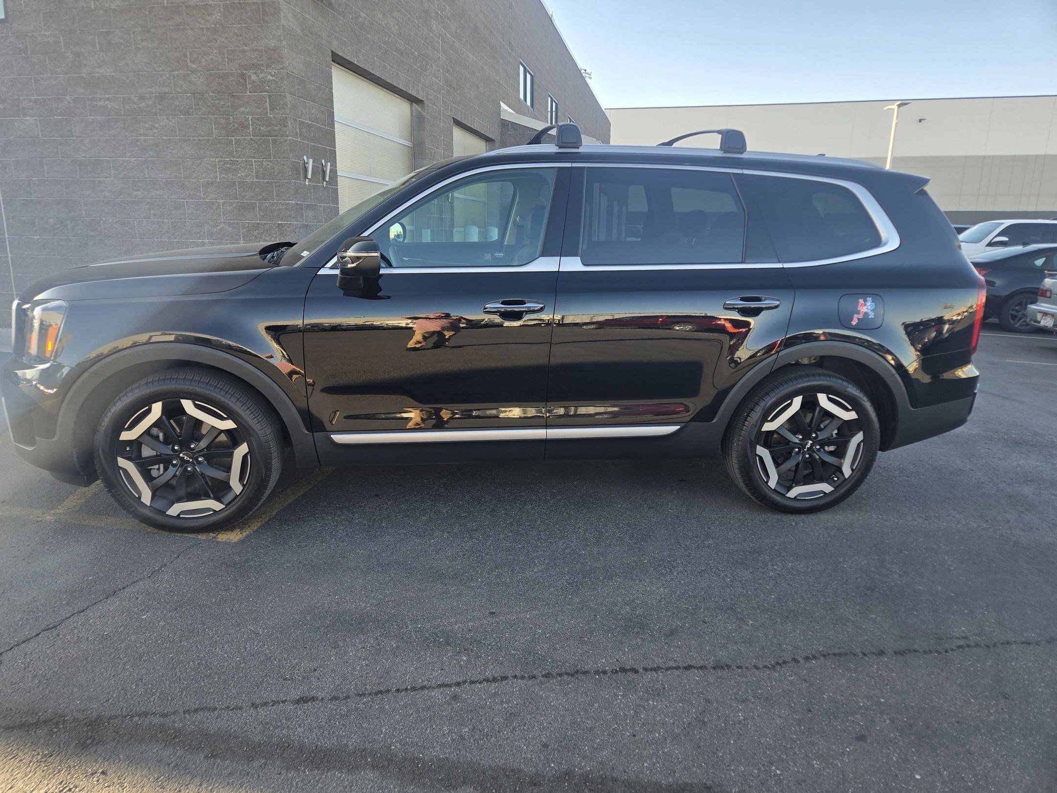 2024 Kia Telluride S photo 2