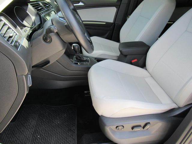 2021 Volkswagen Tiguan SE R-Line Black photo 16
