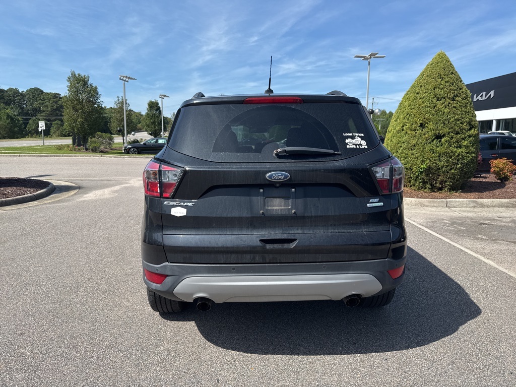 2017 Ford Escape SE photo 4
