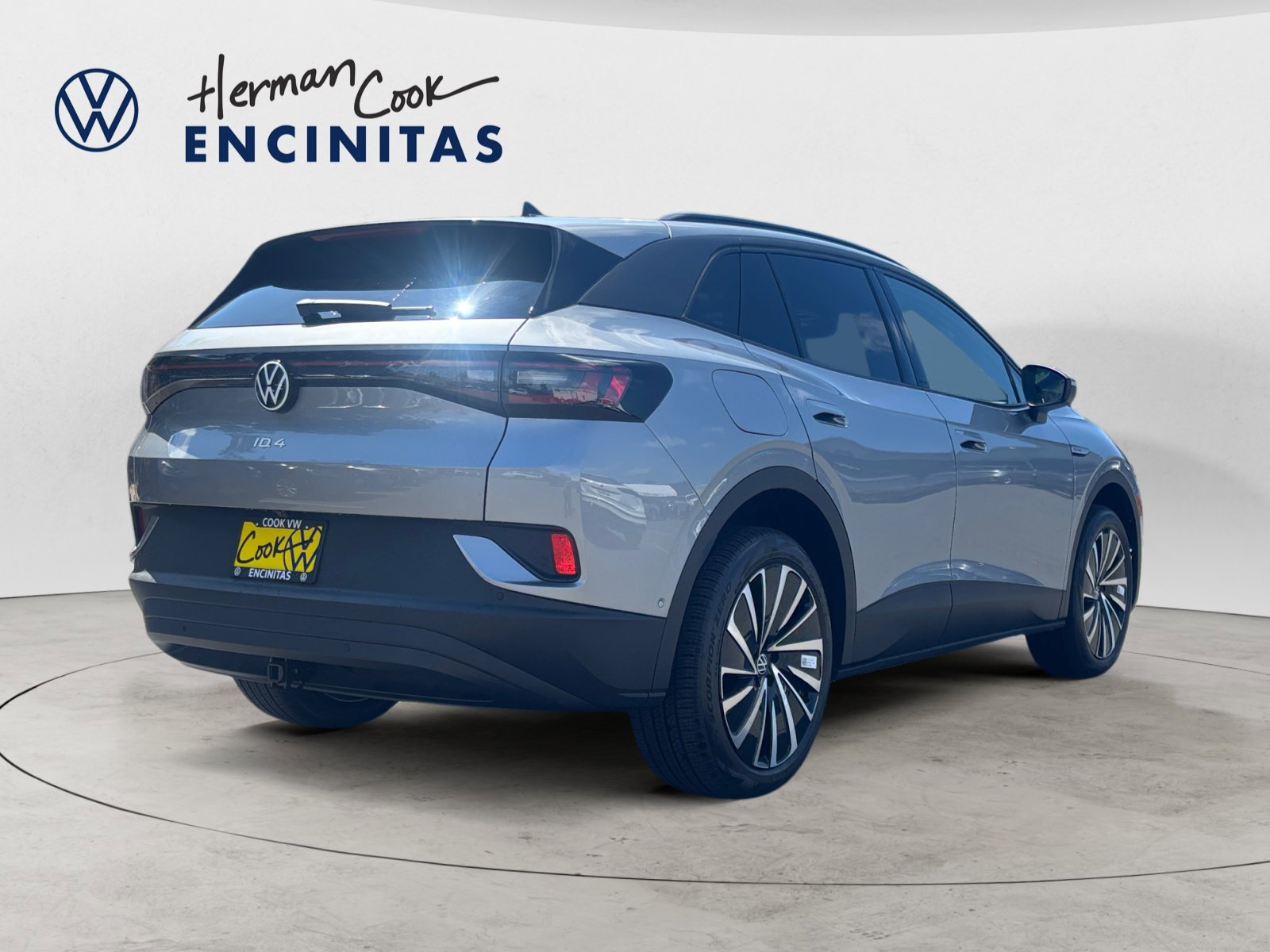 2025 Volkswagen ID.4 Pro photo 5