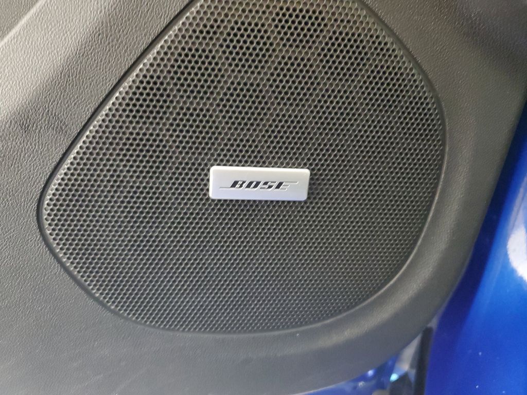 2016 Chevrolet Volt LT photo 26