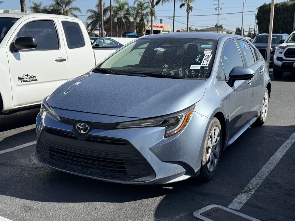 2023 Toyota Corolla LE photo 3