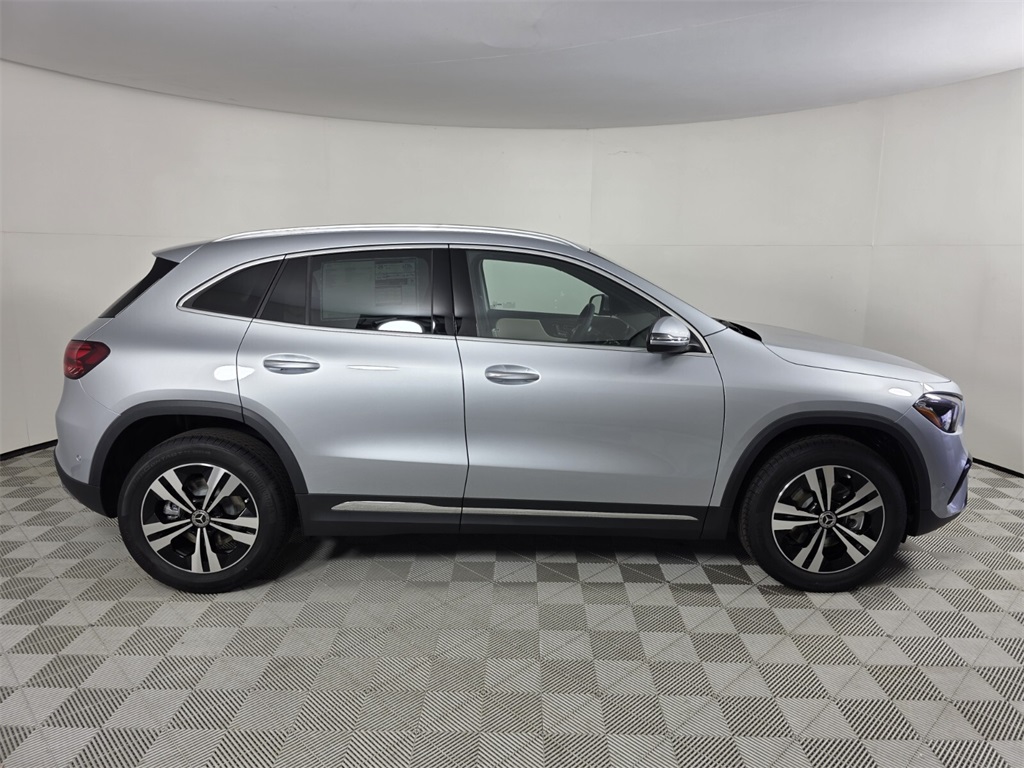 2026 Mercedes Benz GLA 250 photo 3