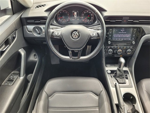 2020 Volkswagen Passat 2.0T R-Line photo 11