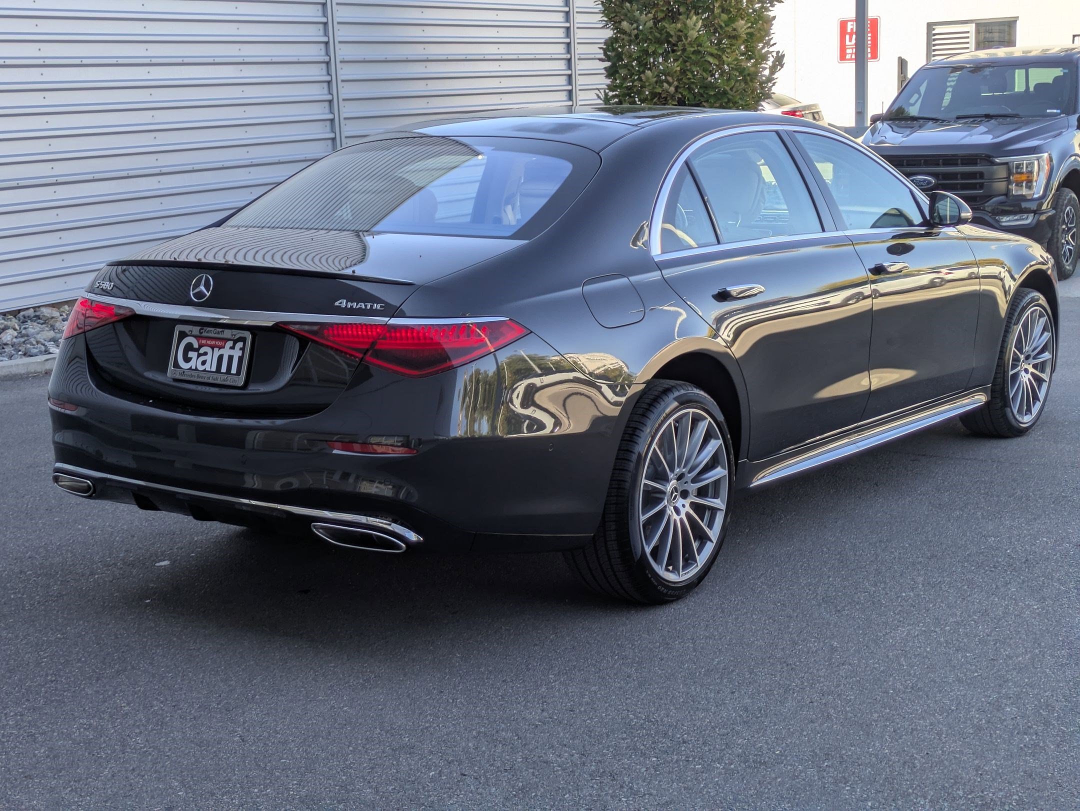 2026 Mercedes Benz S 580 4MATIC photo 3