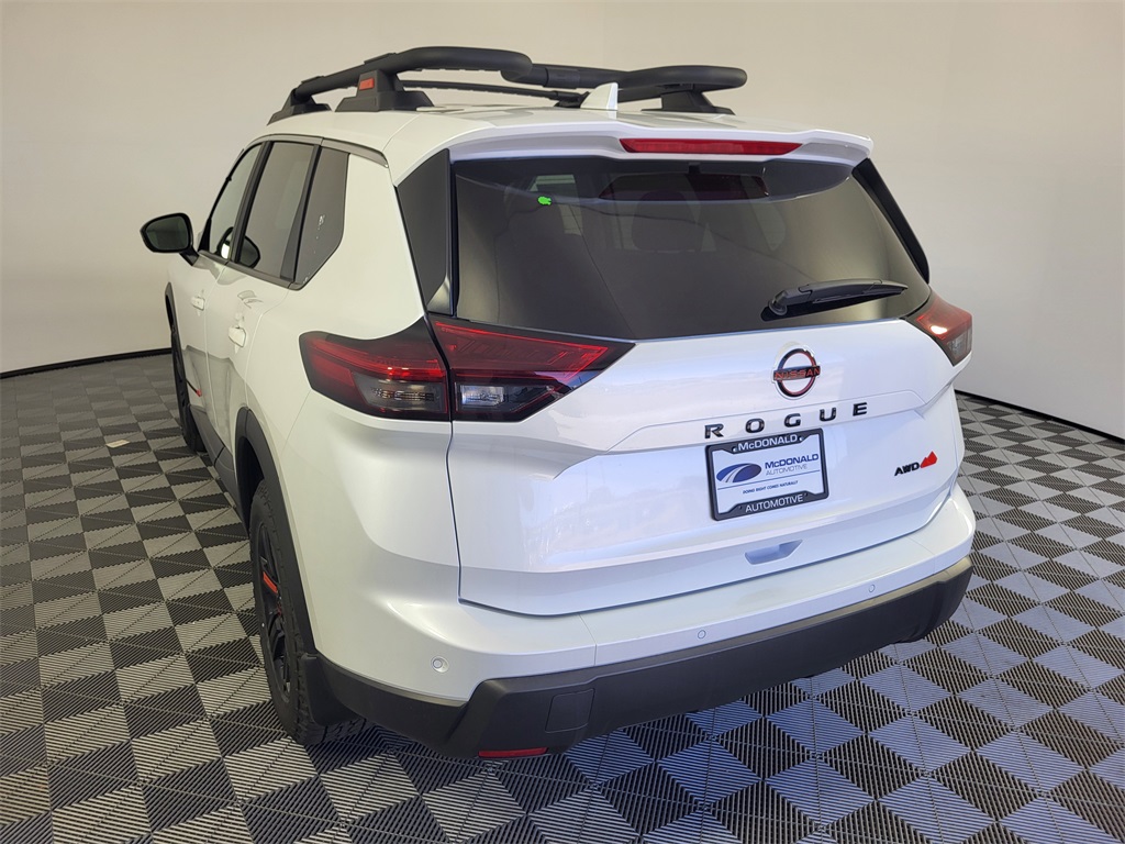 2025 Nissan Rogue SV photo 6