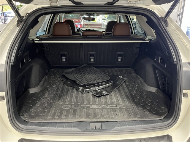 2022 Subaru Outback Touring XT photo 20