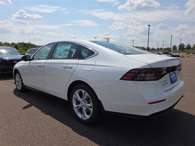 2025 Honda Accord LX photo 3