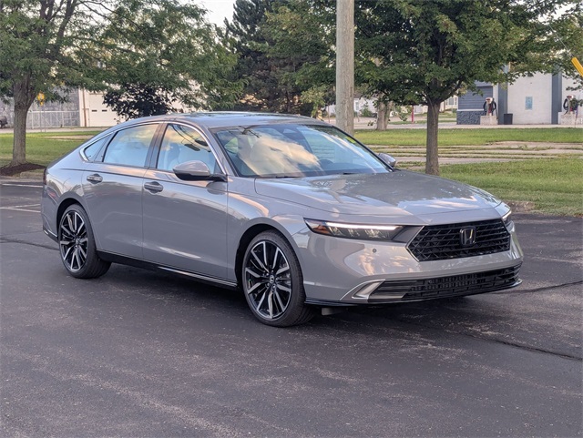 2025 Honda Accord Hybrid Touring photo 4