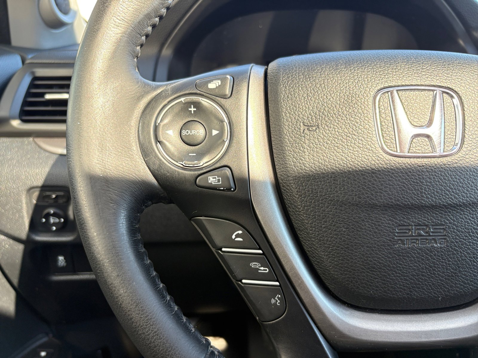 2016 Honda Pilot EX-L photo 10
