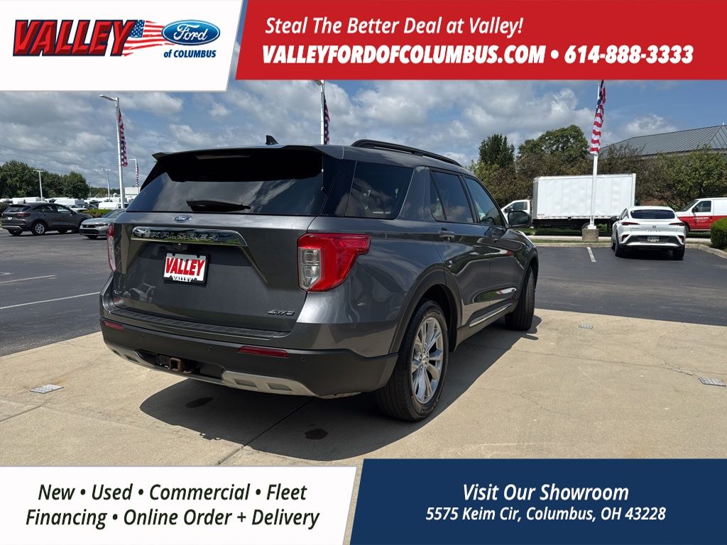 2022 Ford Explorer XLT photo 2