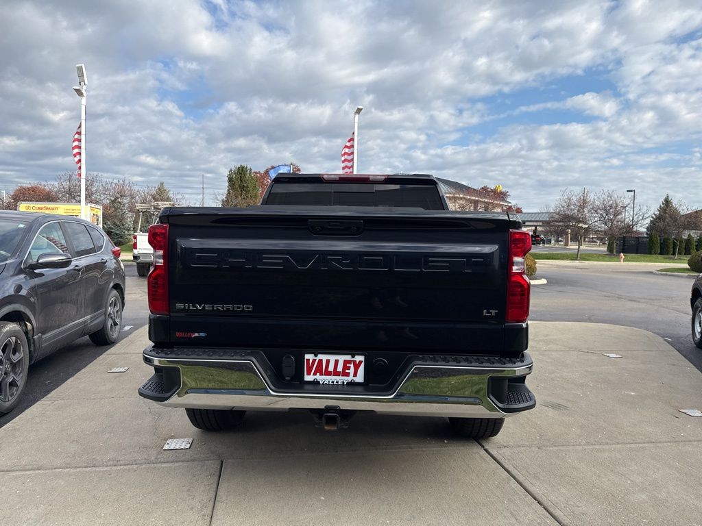2023 Chevrolet Silverado 1500 LT photo 4