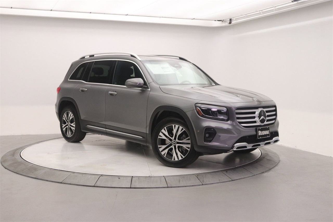 2026 Mercedes-Benz GLB GLB 250's photo