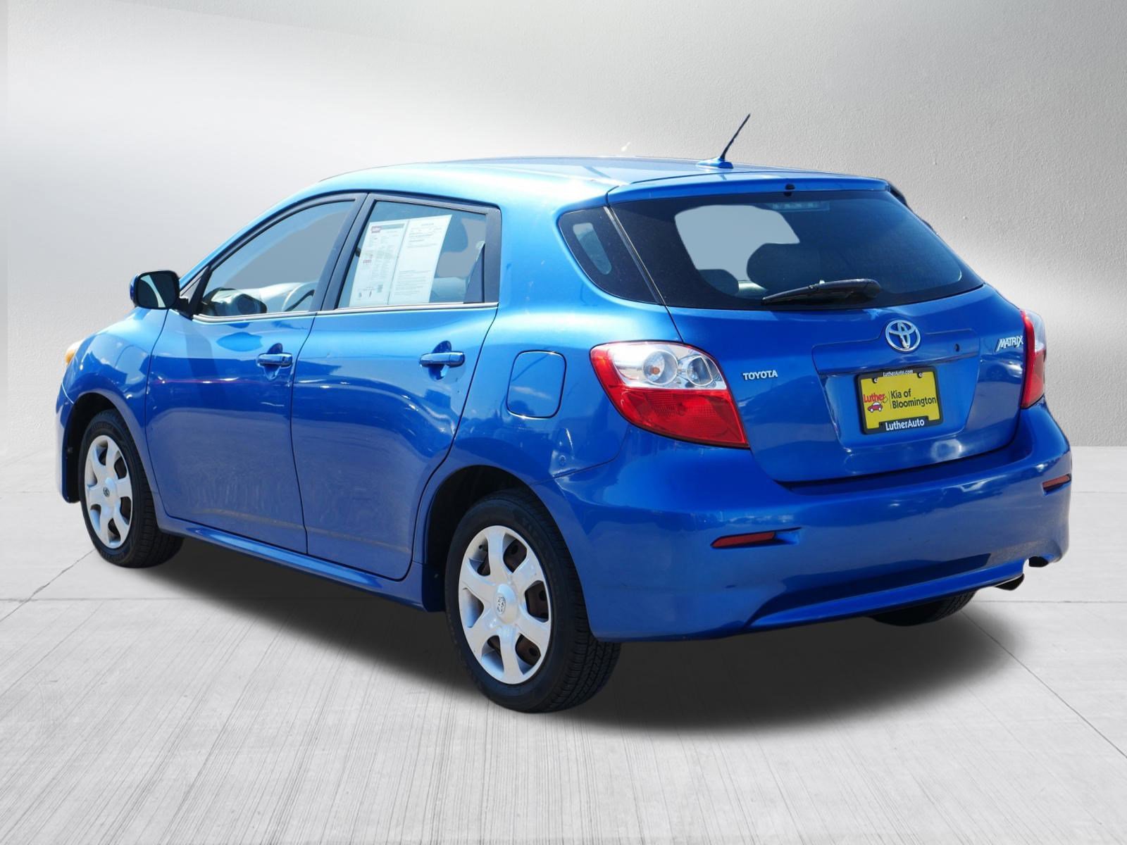 2009 Toyota Corolla Matrix L 4WD photo 4