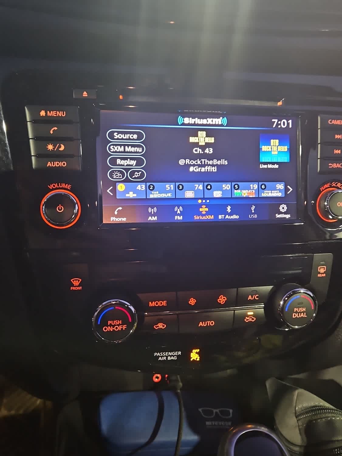 2020 Nissan Rogue SV photo 5