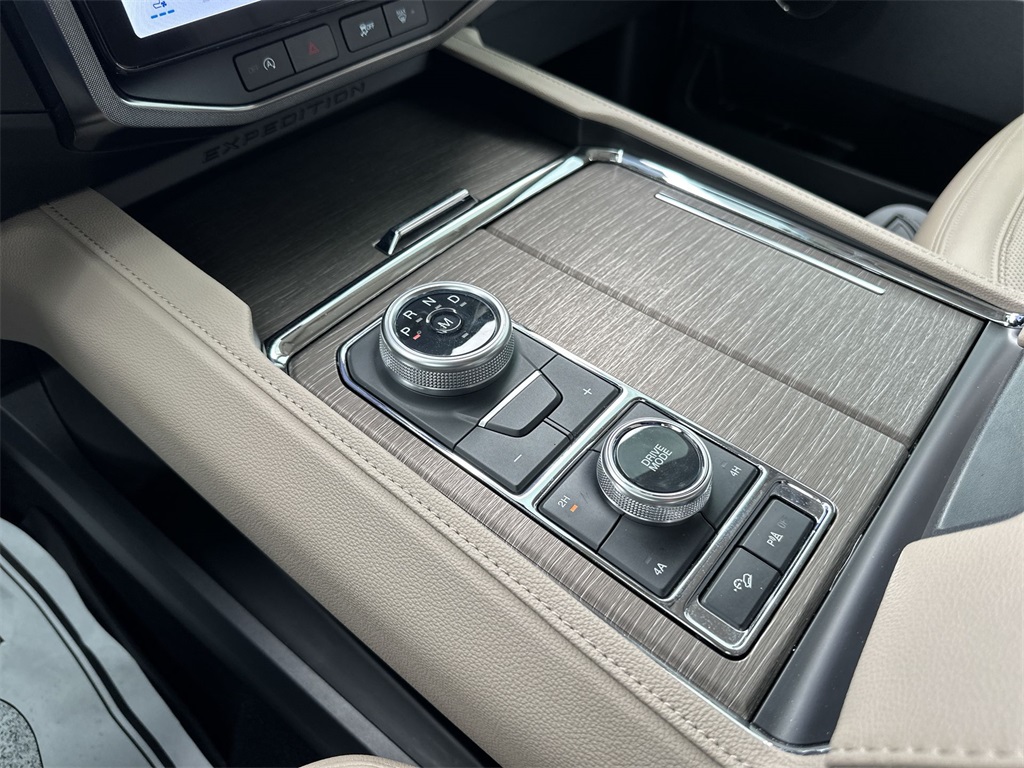 2024 Ford Expedition MAX Limited photo 20