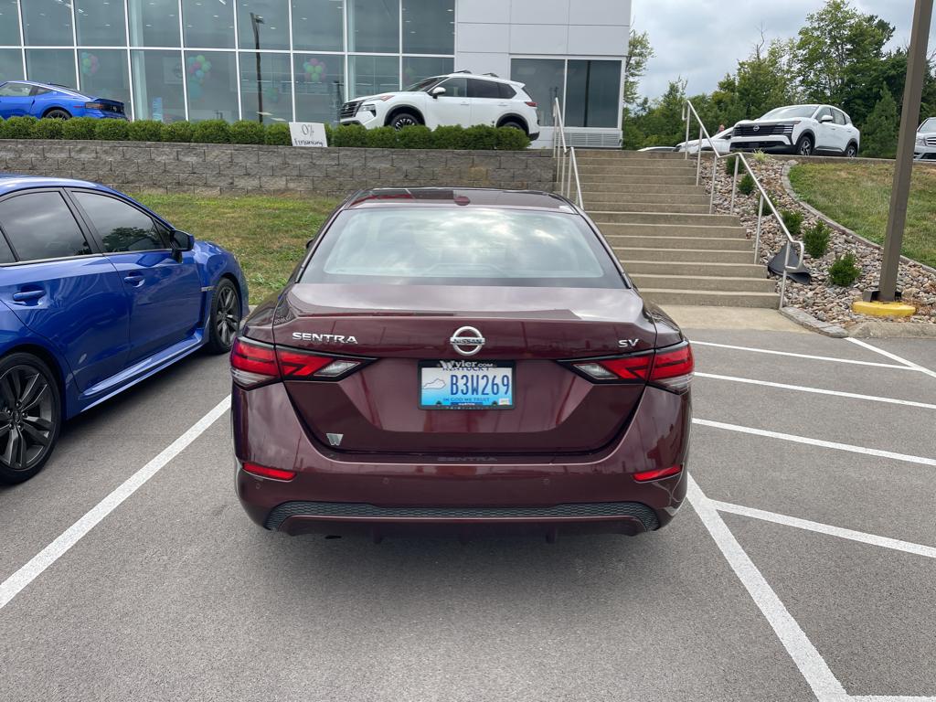 2022 Nissan Sentra SV photo 4