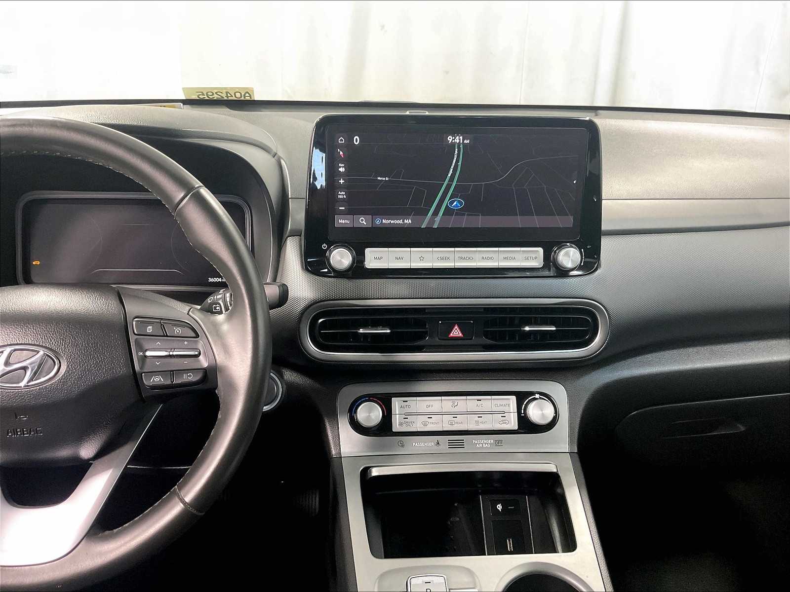 2023 Hyundai Kona Electric SEL photo 17