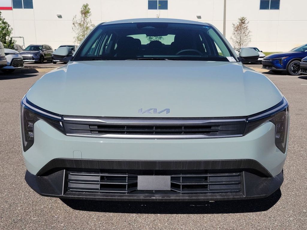 2025 Kia K4 LXS photo 9