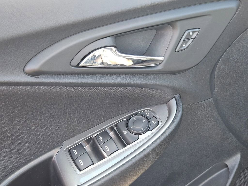 2023 Chevrolet Malibu 1LT photo 9