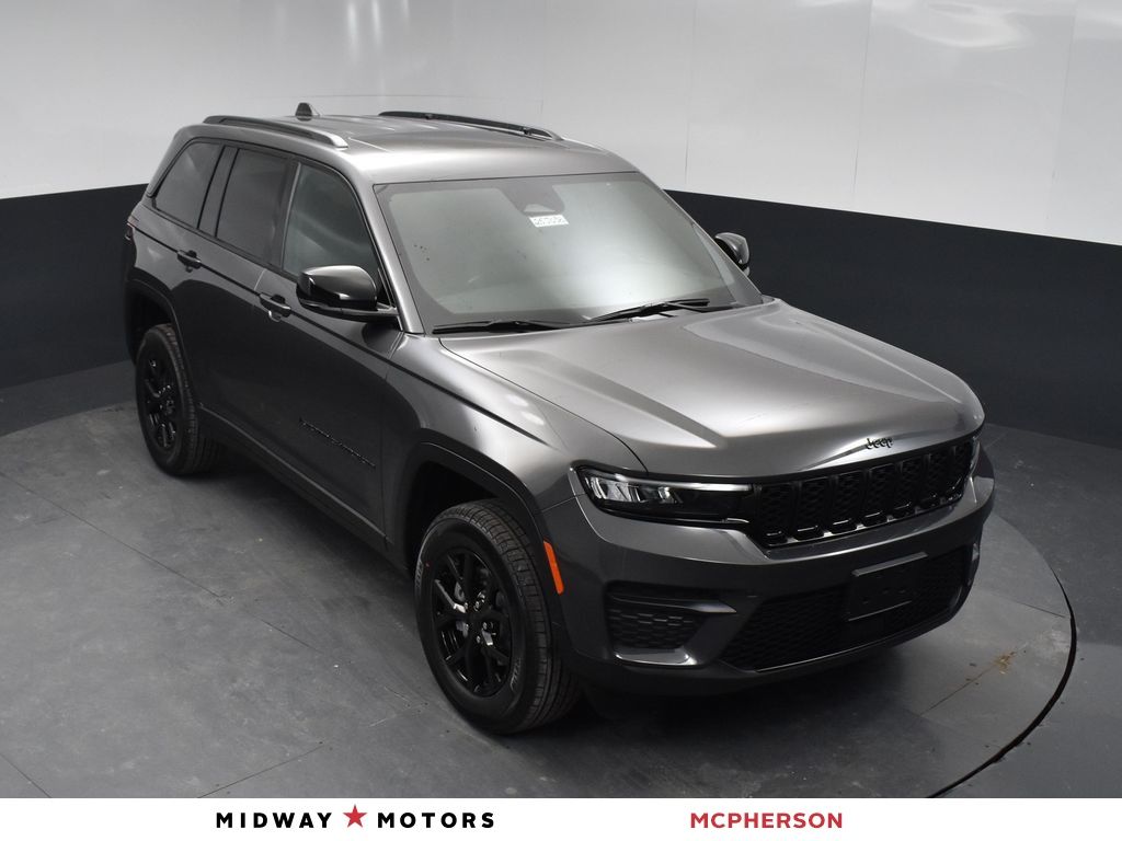 2025 Jeep Grand Cherokee Altitude's photo