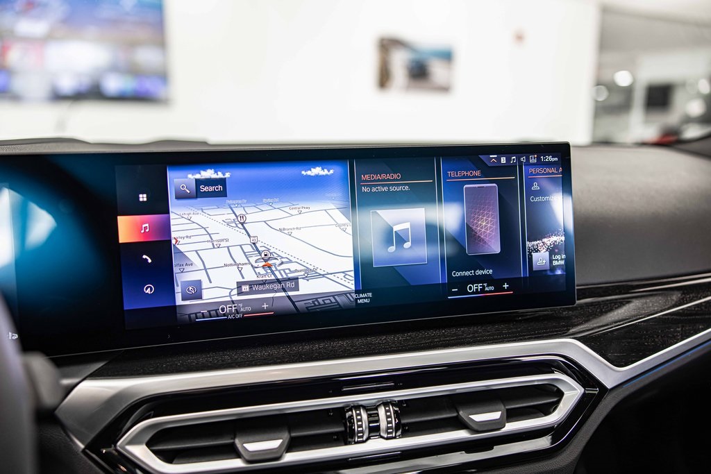 2024 BMW 330I - Image 28