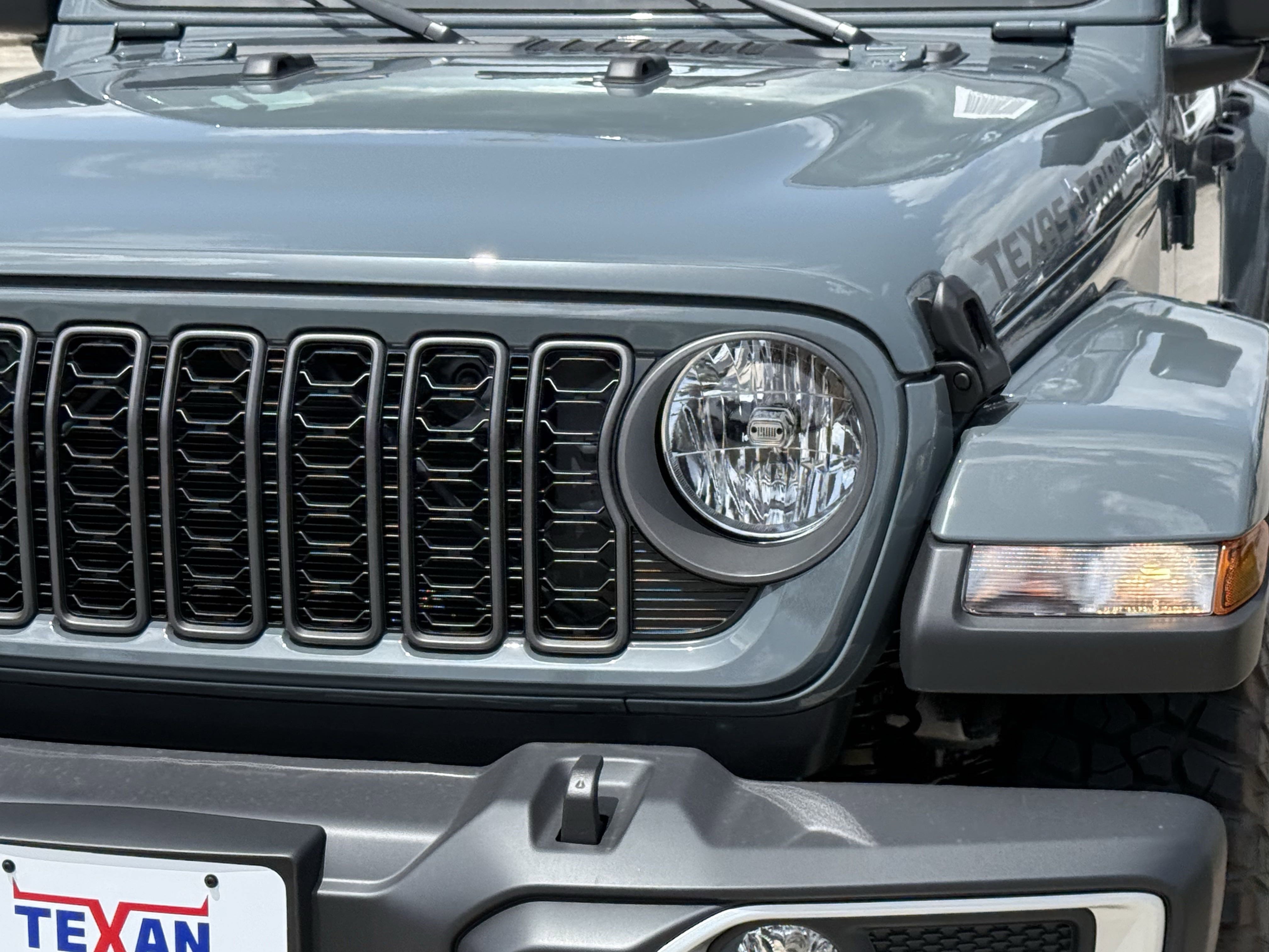 2025 Jeep Gladiator Texas Trail photo 4