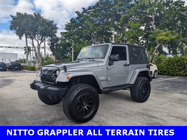 2014 Jeep Wrangler Sahara photo 3