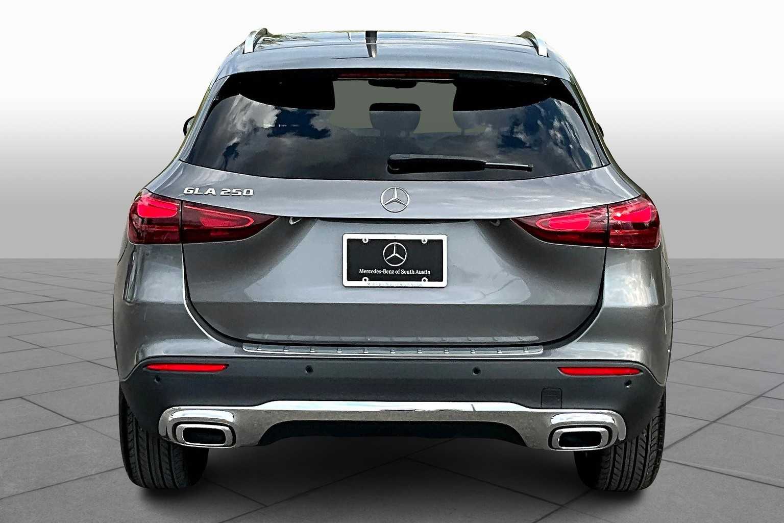 2025 Mercedes Benz GLA 250 photo 4