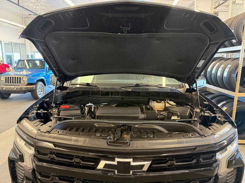 2023 Chevrolet Silverado 1500 RST photo 19
