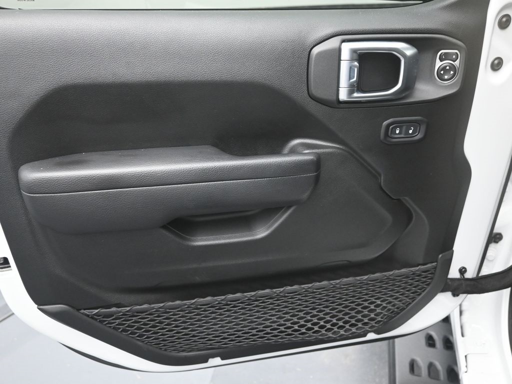 2024 Jeep Wrangler Sport S photo 18