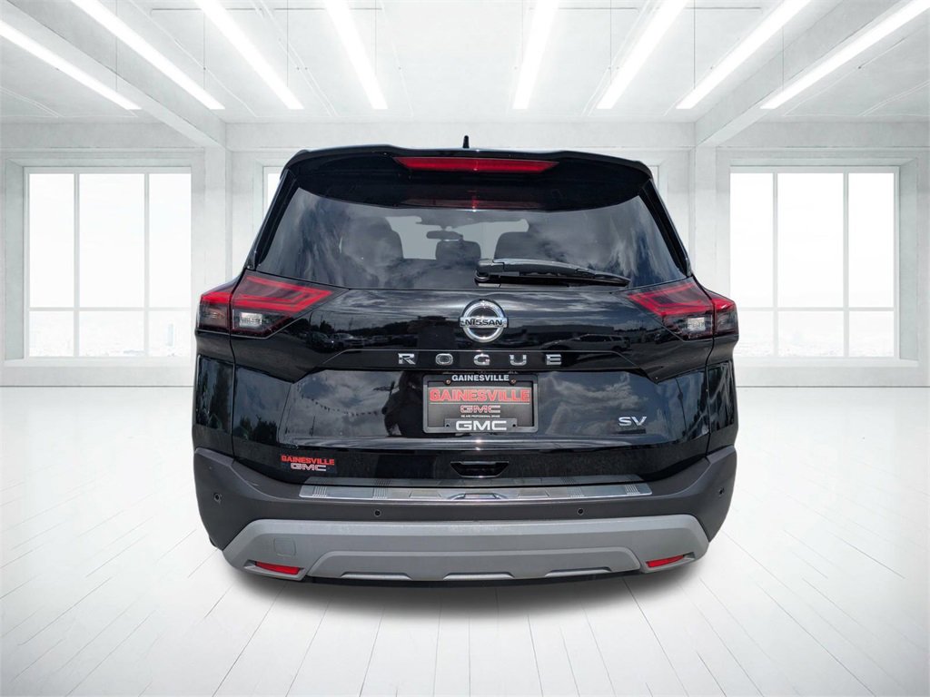 2021 Nissan Rogue SV photo 4