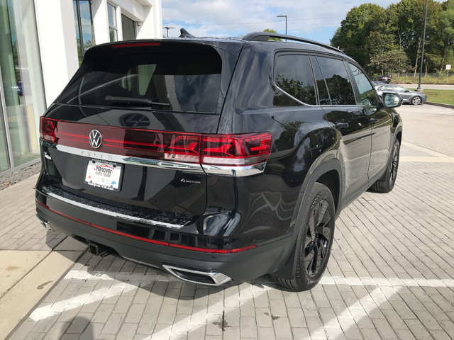 2026 Volkswagen Atlas SE Technology photo 7