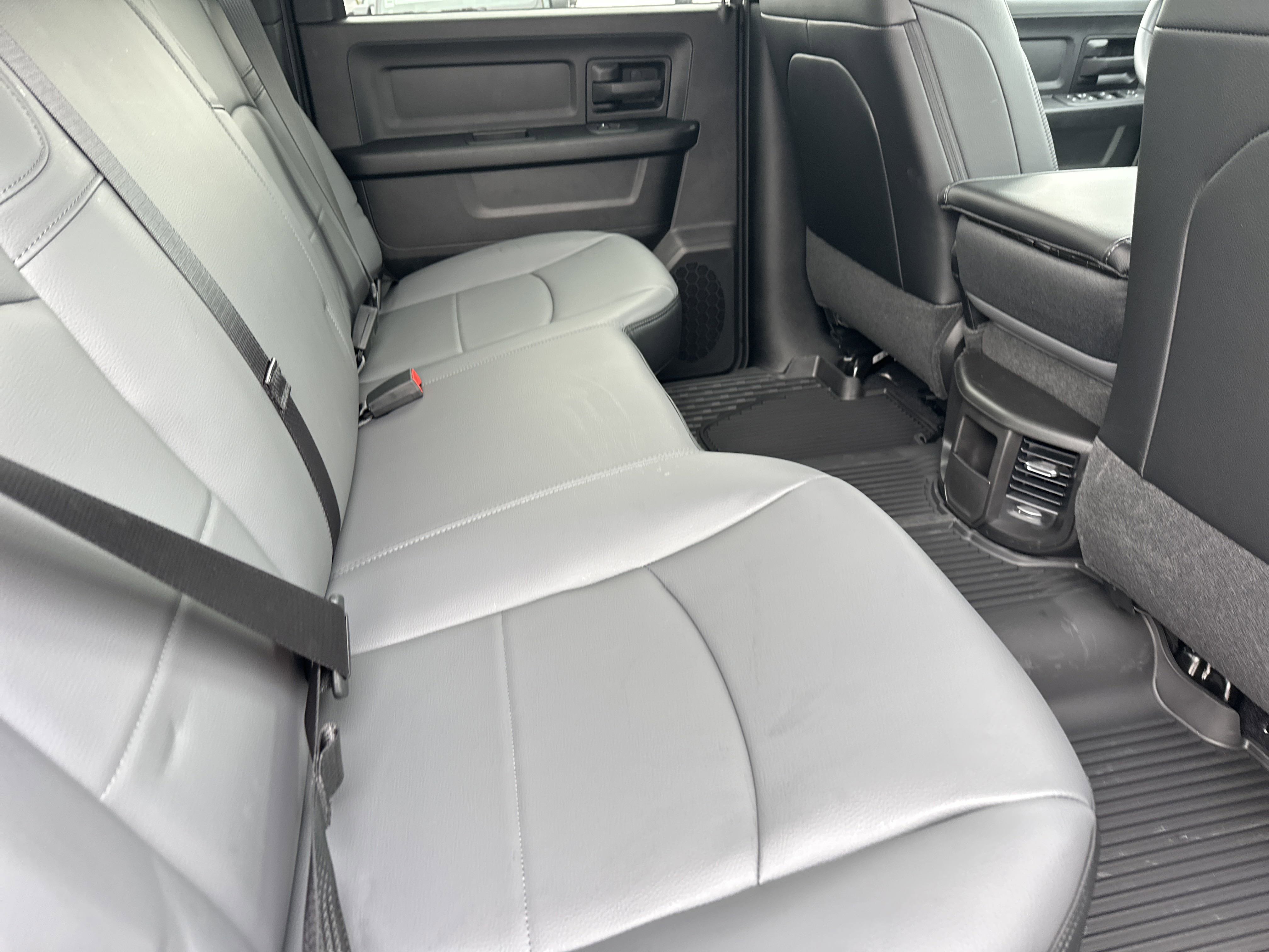 2025 Ram 2500 Tradesman photo 4