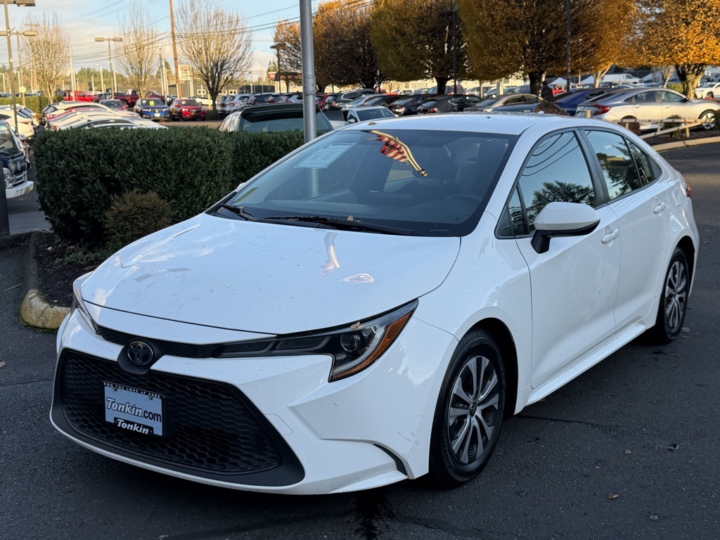 2022 Toyota Corolla Hybrid LE photo 3