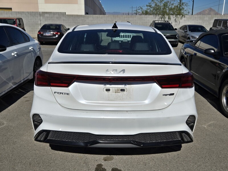 2023 Kia Forte GT-Line photo 4