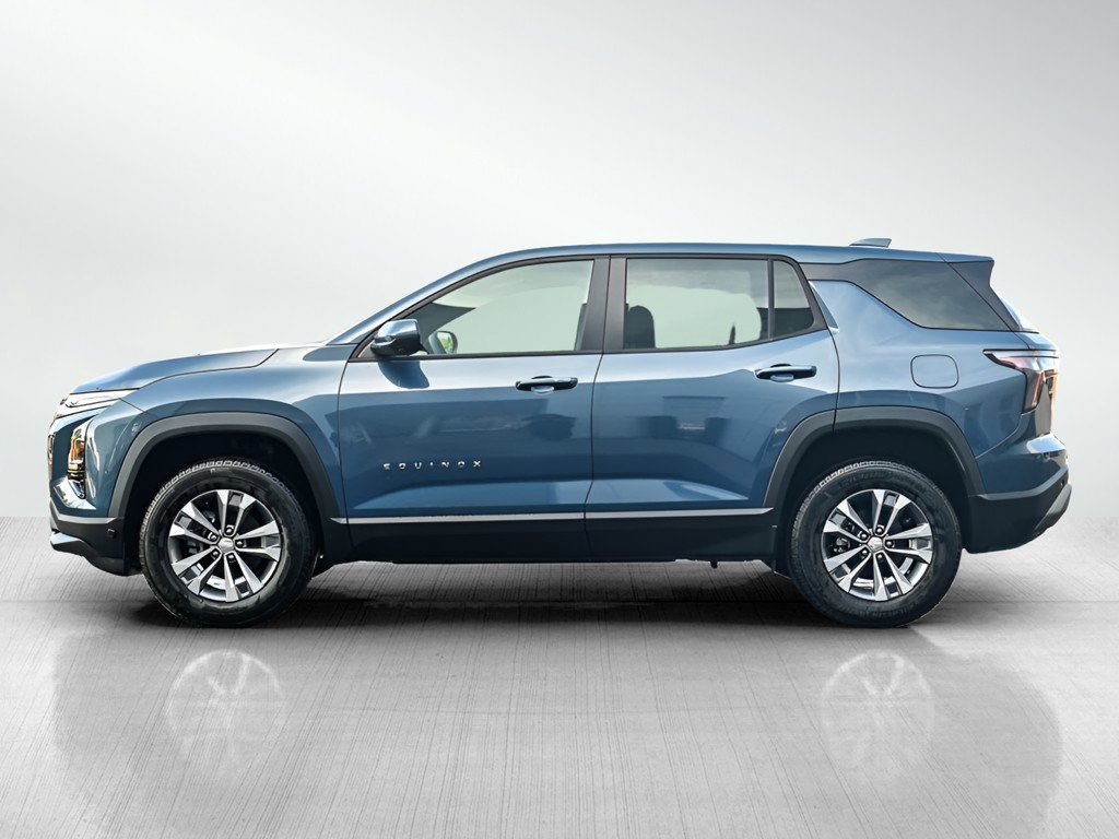 2026 Chevrolet Equinox LT photo 3